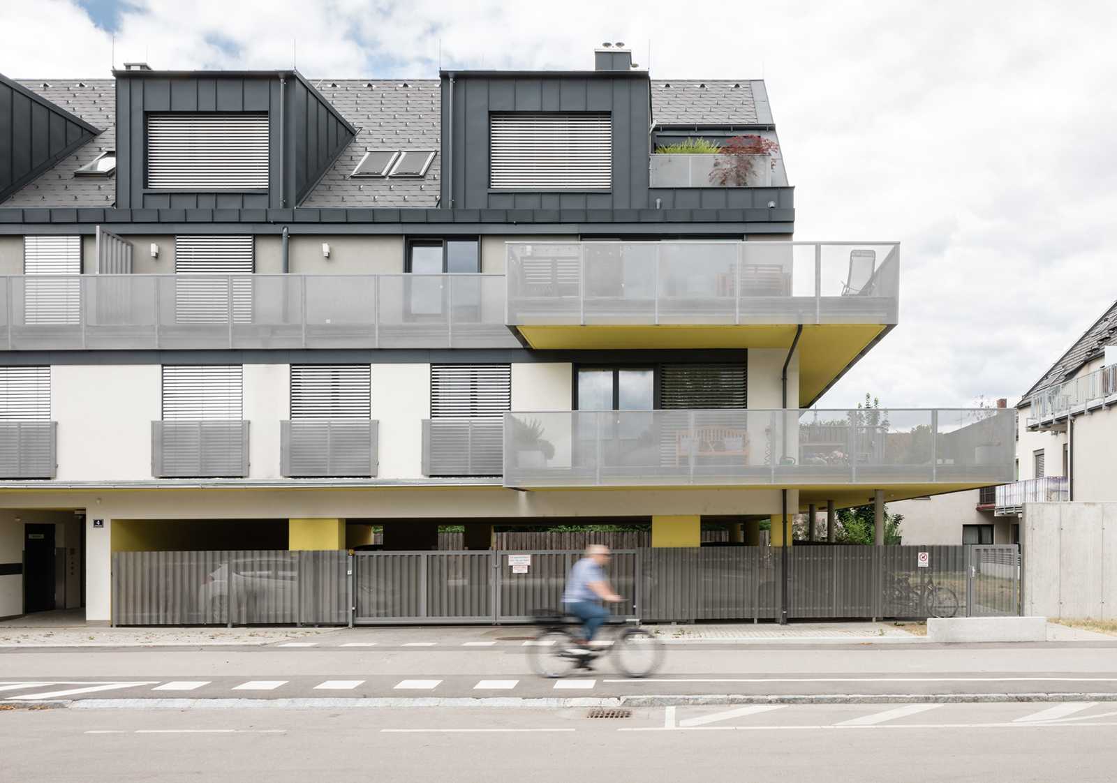 Große Geste – Straßenansicht